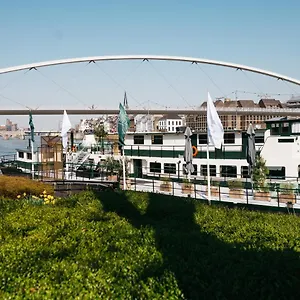 https://botel-maastricht.maastrichthotels.net