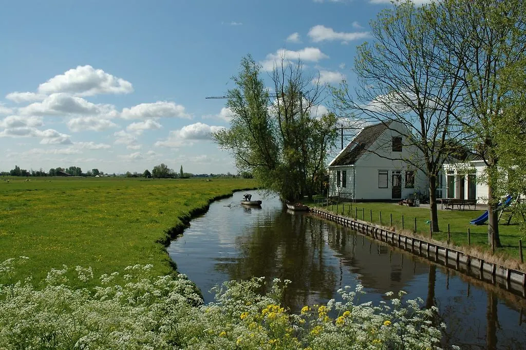 Amsterdam Farmland Bed & Breakfast 0*,