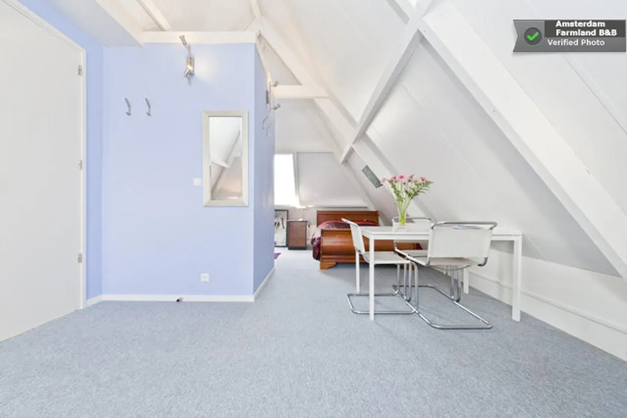 Amsterdam Farmland Bed and Breakfast